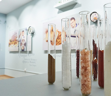 Decoración stand feria de Albacete. Cartel Arte.